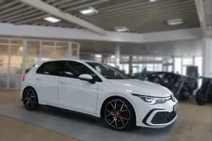 Volkswagen Golf VIII Lim. GTE eHybrid;MATRIX ACC NAV 19"GJR Bild 1