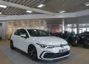 Volkswagen Golf VIII Lim. GTE eHybrid;MATRIX ACC NAV 19"GJR Bild 2