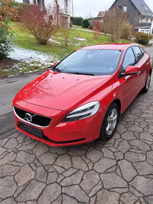 Volvo V40 V40 D3 Geartronic Momentum (Sparsam und praktisches Auto)