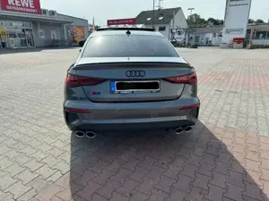 Audi S3 S3 TFSI Limousine quattro S tronic Bild 3