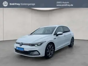 Volkswagen Golf VIII 1.5 eTSI Style DSG NAVI AHK ACC KAM SHZ