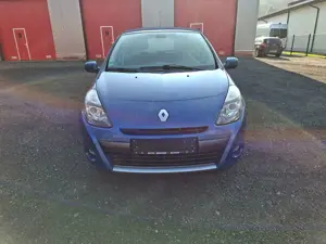 Renault Clio Bild 2