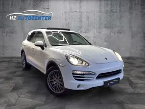Porsche Cayenne Diesel*PANO*PDLS*PCM*XENON*LEDER*1.HAND