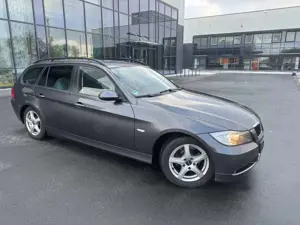 BMW 320 i, HU/AU 10.2026,Navi,AHK, Inkl 12 Monate Garantie