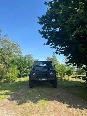 Land Rover Defender Defender 110 TD4, Sportsitze, LED, AHK, Kamera, 7 Sitze Bild 5
