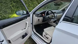 Skoda Superb Skoda Superb LK iV DCC STNDHZ CANTON 360° AHK PAN