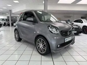 smart forTwo Cabrio BRABUS EXCLUSIV*JBL*KAMERA*NAVI* Bild 3