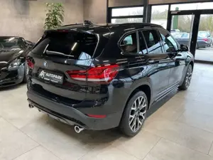 BMW X1 xDr.25i Sport Line Kamera LED Leder Navi+ 19" Bild 4