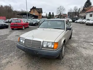 Mercedes-Benz 300 E