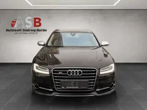 Audi S8 Bild 2