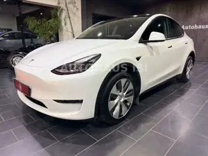 Tesla Model Y Bild 2