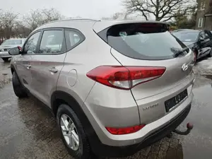 Hyundai TUCSON blue 1.6 GDi 2WD Classic Bild 2
