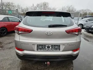 Hyundai TUCSON blue 1.6 GDi 2WD Classic Bild 4