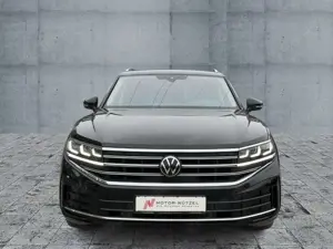 Volkswagen Touareg 3.0 TDI 4M DSG HD-MATRIX+NAV+AIR+AHK+ACC Bild 3