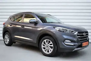 Hyundai TUCSON Automatik 4WD+Panoramadach+Sitzheizung