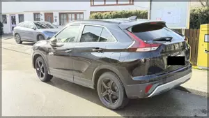 Mitsubishi Eclipse Cross Intro Edition PHEV 4WD HUD 8-fach StHz TOP Bild 3