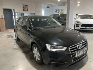 Audi A3 Sportback attraction Navi Xenon 1.HAND SHZ Bild 3