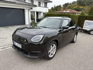 MINI Cooper Countryman SE ALL4 Classic Trim Panorama/ AHK/ Garantie 09/29 Bild 2