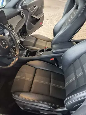 Mercedes-Benz CLA 200 CLA 7G-DCT