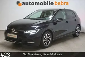 Volkswagen Golf 8 2.0TDI DSG Active Virtual Pano AHK Navi