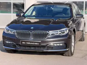 BMW 740 E - TOPZUSTAND - Scheckheftgepflegt!