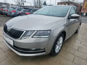 Skoda Octavia Combi Style LED Navi AHK