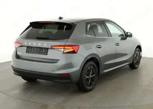 Skoda Fabia 1.0 TSI DSG Selection, KESSY, Kamera, 15-Zoll schw Bild 4