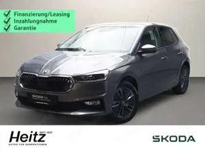 Skoda Fabia 1.0 TSI Selection DSG Navi LED ACC SHZ PDC