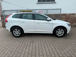 Volvo XC60 XC60 Momentum 2WD Bild 5