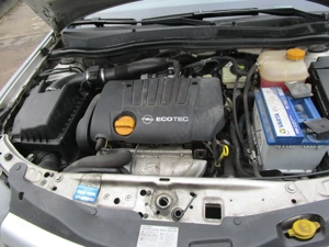 Astra H  Enjoy  1,8 Automatik rundum erneuert mit Klima Navi Alwetterreifen und  Anhängekupplung Bild 10