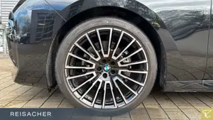 BMW 740 d A xDrive M-Sport ACC HUD 360° SkyLou Sitzhg Bild 3