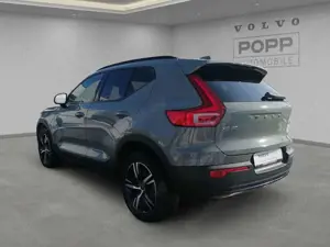 Volvo XC40 B3 FWD Plus Dark ACC BLIS CAM FHZ H/K SHZ Bild 3