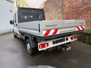 Peugeot Boxer Doka Pritsche L3 140 PS BlueHDi*7-Sitzer* Bild 4