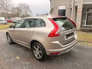 Volvo XC60 Summum AWD / Automatik / Navi / Bi-Color Bild 5