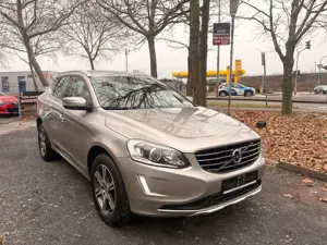 Volvo XC60 Summum AWD / Automatik / Navi / Bi-Color