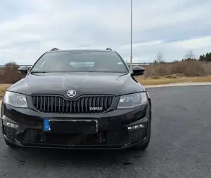 Skoda Octavia Octavia 2.0 TSI Combi RS PANO SPUR Bild 5