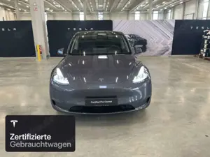Tesla Model Y Bild 2