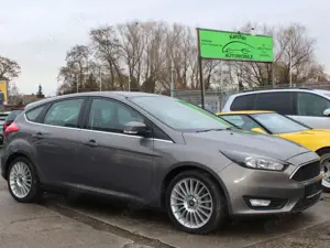 Ford Focus Trend*Zahnriemen Neu*SH*Klimatronic*HU/AU NEU