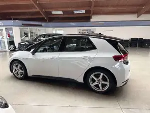 Volkswagen ID.3 Pro Life 62kWh Navi+LED+SHZ+ACC Bild 3