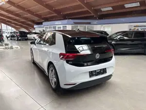 Volkswagen ID.3 Pro Life 62kWh Navi+LED+SHZ+ACC Bild 4