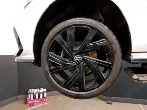 Volkswagen Golf VIII 1.5 TSI Lim. R-LINE*VIRTUAL*PANO*LED* Bild 5