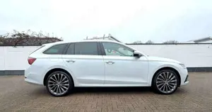 Skoda Octavia Combi First Edition iV/HUD/Massage/SBL/ Bild 4