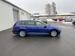 Volkswagen Passat Variant 2.0 TDI DSG R-Line 175€ m.20% Anz. AHK STHZ Navi Bild 5