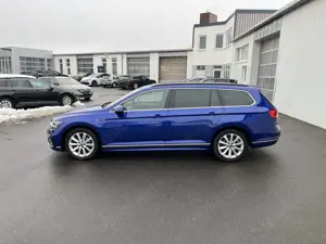 Volkswagen Passat Variant 2.0 TDI DSG R-Line 175€ m.20% Anz. AHK STHZ Navi Bild 3