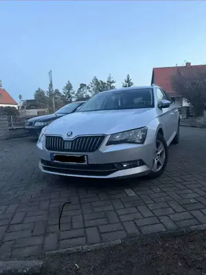 Skoda Superb Combi 1.6 TDI Ambition Bild 2