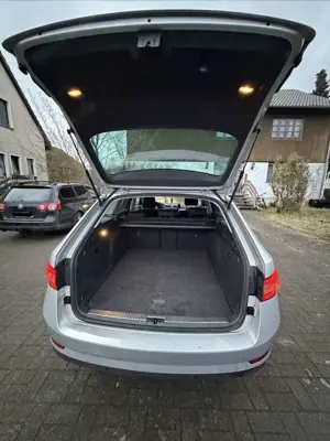 Skoda Superb Combi 1.6 TDI Ambition Bild 4