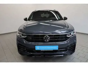 Volkswagen Tiguan 2.0 TDI 4Motion R-Line Black Style Bild 3