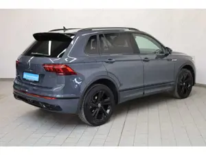 Volkswagen Tiguan 2.0 TDI 4Motion R-Line Black Style Bild 4