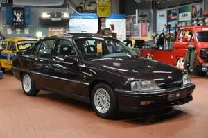 Opel Omega A 2.6 GL Diamant *KLIMA*SHD*GARANTIE* Bild 5