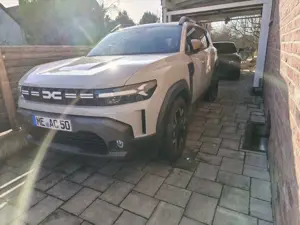 Dacia Duster ECO-G 100 Extreme AHK Ganzjahresreifen BB Goodrich